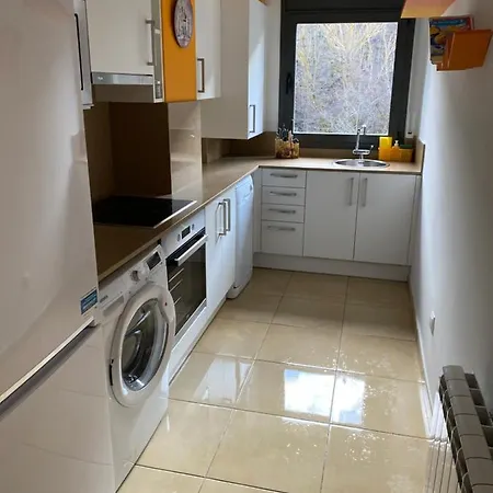 Duplex Roca Del Sucut شقة *