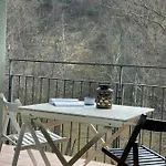 Duplex Roca Del Sucut *