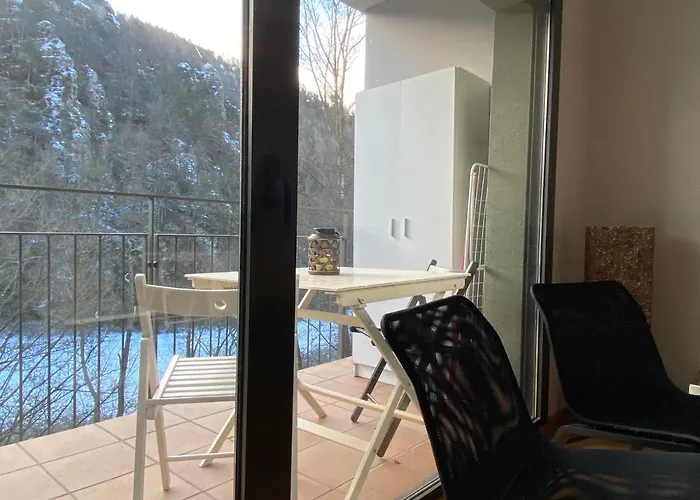 Duplex Roca Del Sucut